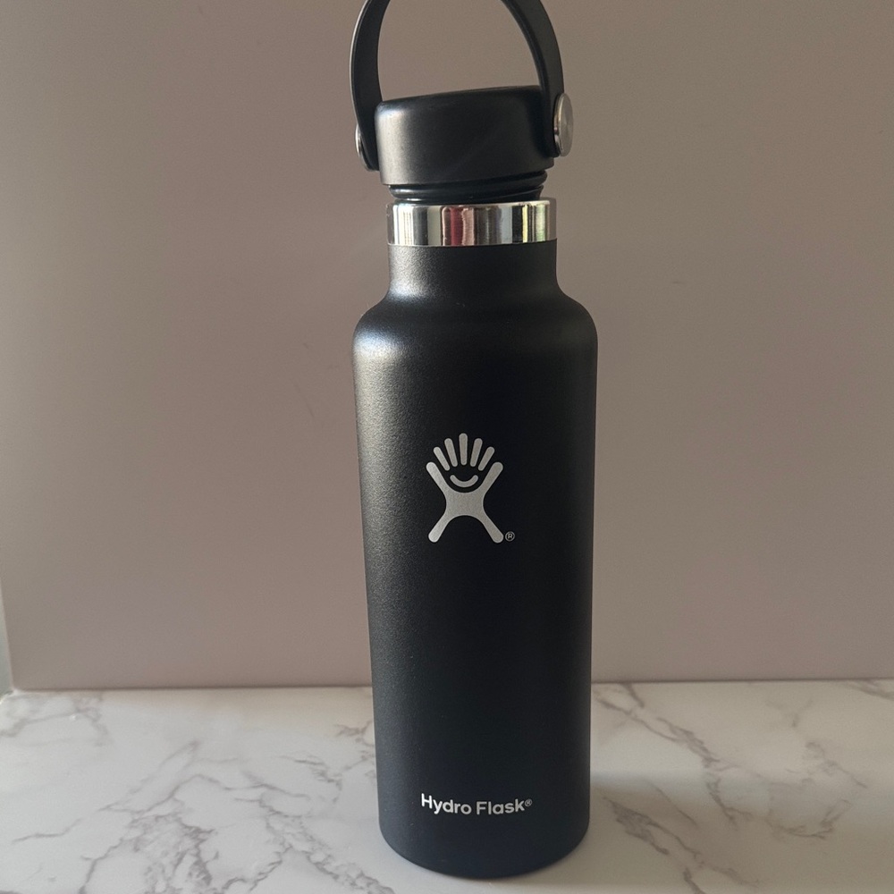 Hydro Flask Matte Black Bottle